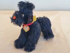 STEIFF Pudel Snobby, ca. 14 cm hoch, mit Knopf, Fahne und Schild, Nr. 4436,14