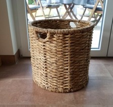 Grosser- Tragkorb- geflochten -  für Wäsche / Pflanzen  / Holz- geeignet 