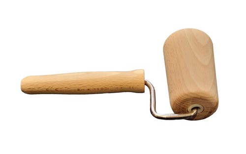 Holzrolle mit hand 5 - mit,