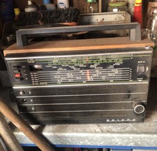 SELENA B210 Vintage Radio