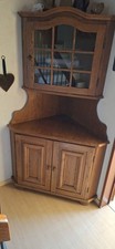 rustikale Eckvitrine aus