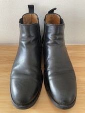RUSSELL & Bromley schwarz