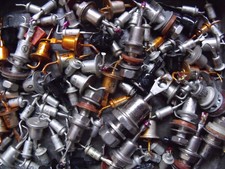 ELEKTRONIK TEILE*RUSSISCHE*DIODEN KONVOLUT*METALL GEHÄUSE*BASTLER*GEBRAUCHT*USSR