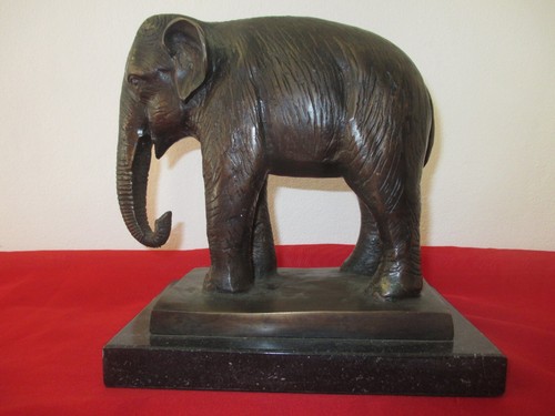 Bronzefigur junger elefant - junger,