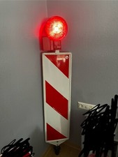 leitbake mit roter bakenleuchte