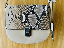 Schultertasche von Hallhuber