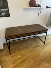 schreibtisch