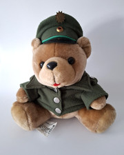 Vintage Polizei Teddybär Next Stofftier grüne Uniform Retro Mütze ca 27 cm