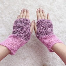 Handgestrickte Fingerlose