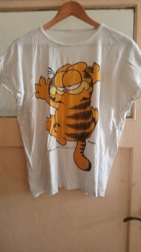 Garfield snoopy shirt - &,