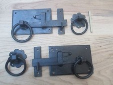 RUSTIKALES SCHMIEDEEISEN ALTER VINTAGE HÜTTENSTIL RING TÜRRIEGEL GRIFFE TORSCHUPPEN 