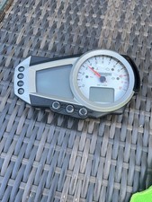 TRIUMPH SPEED TRIPLE 1050