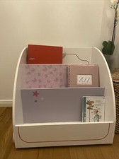 Bücherregal, Kinder, pinke Trennwand,53 lang, 57 hoch, 60 breit