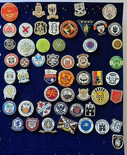Pins fussballklubs - 53,