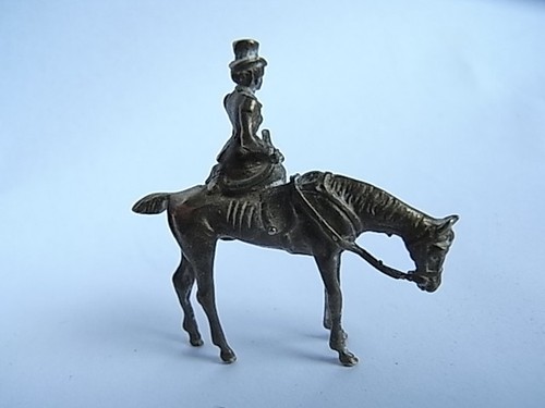 Bronze kleine figur reiter - ,
