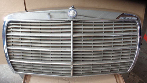 Mercedes benz w123 - benz, grill