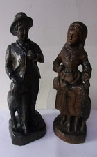 2 handgeschnitzte Holzfiguren