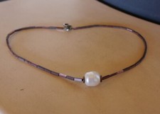 Perle mit Kette, Collier, modern, Kunsthandwerk, Geschenk, Blickfang