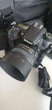 Nikon D7000  Zubehörpaket Objektiv NIKKOR  AF-S 1:1.4 G 50 mm  Blitzgerät 