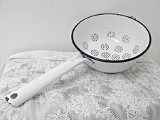 altes besonderes Emaille Sieb