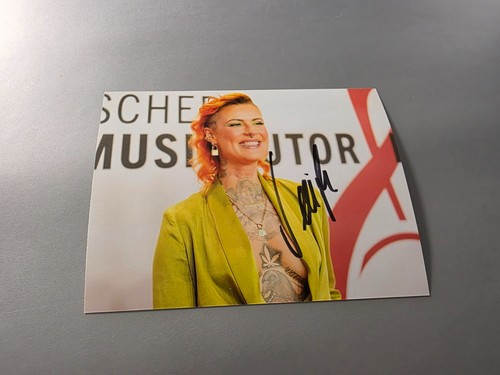 Jennifer rostock signed - jennifer,