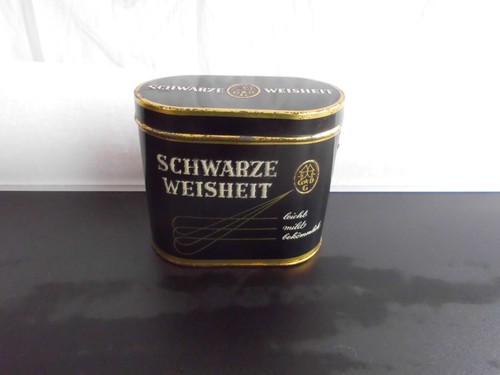 Alte blechdose schwarze - alte,