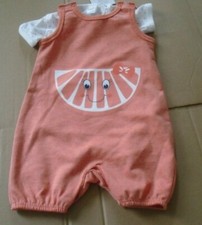  Baby  Overall und Tshirt