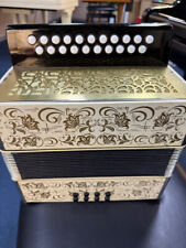 Weltmeister Harmonika, weiß