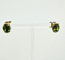 Minimalistische Peridot Ohrringe 333 Gold 0,8ct Gold Studs Gemstone Earrings