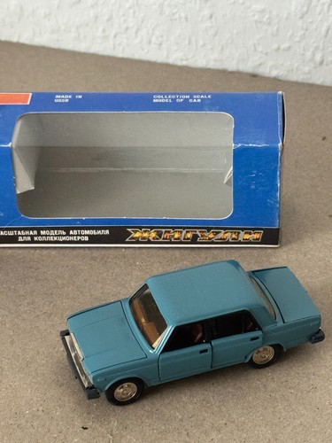 Vintage metal vaz - metal,
