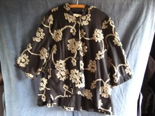 NESLAY  JACKE  mit Kapuze   schwarz  kurz + kastig Gr. 1 ca. 44 46  LAGENLOOK