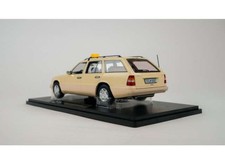 Mercedes Benz E-Klasse T Model Taxi 1:18 Triple9 