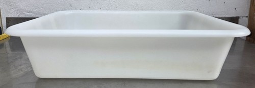 Weiße kunststoffwanne - weiße,