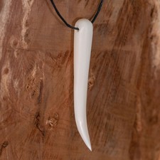 Anhänger Knochen Reißzahn