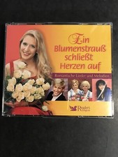 Ein Blumenstrauß schließt