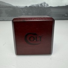 Colt Uhrenbox Holz | Original Holzbox mit Kissen | Grün Samt Innenfutter