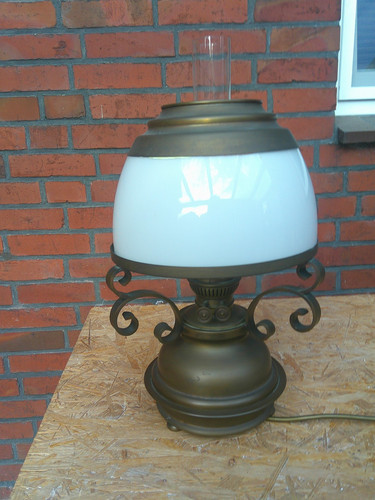 Alte tischlampe mit glasschirm - alte,