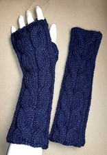 Armstulpen Pulswärmer handgestrickt Marine Blau Zopfmuster Daumenloch