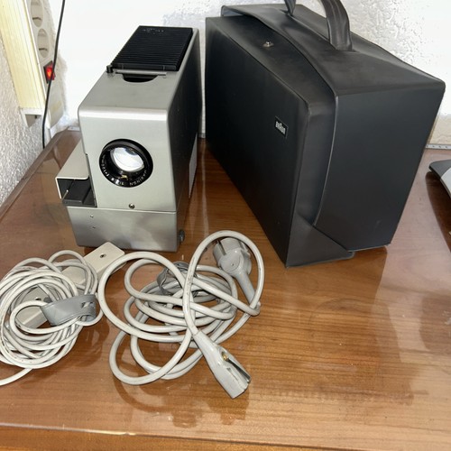 Braun diaprojektor - d,
