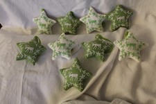 9 Anhänger Stoff Sterne Rentier / Elch  grün weiß neu