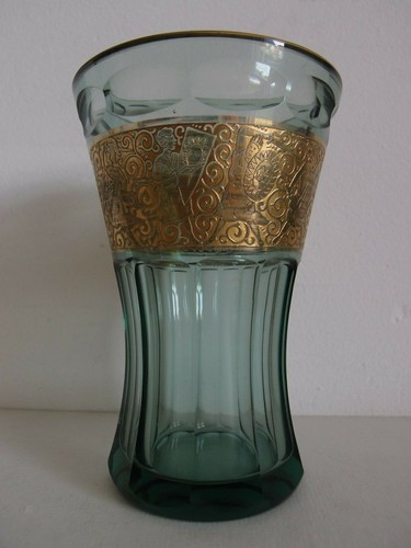 Vase mit einem fries - mit,