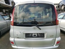 Toyota Yaris Verso original Heckklappe silber 1E7 mit Heckscheibe BJ2004