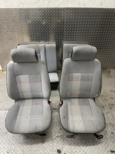 VW Golf 2 Country Syncro Sitze