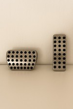 Original NEU MERCEDES-BENZ AMG Aluminium Pedalkappen Satz Bremspedal & Gaspedal