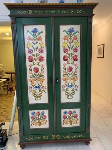 Bauernschrank bemalt alt