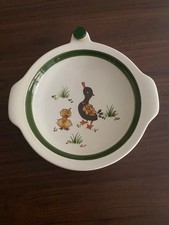 Schramberg Majolika-Fabrik , Warmhalteteller für Kinder handbemalt