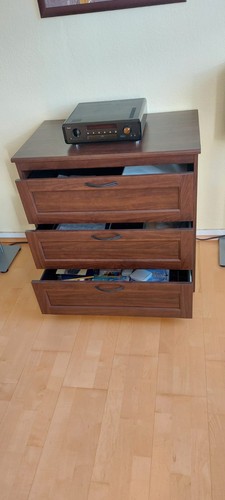 Zeitlose schöne holzkommode - zeitlose,