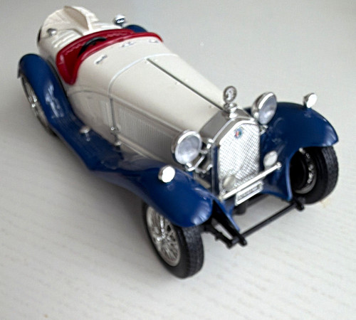 Bburago alfa romeo 2300 - alfa,
