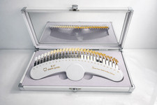 Zahnfarbskala in 3D/27 Farben