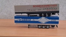 Konvolut von Pritschen-Planen-Auflieger „Schneckenreither und Possoz“ von AWM